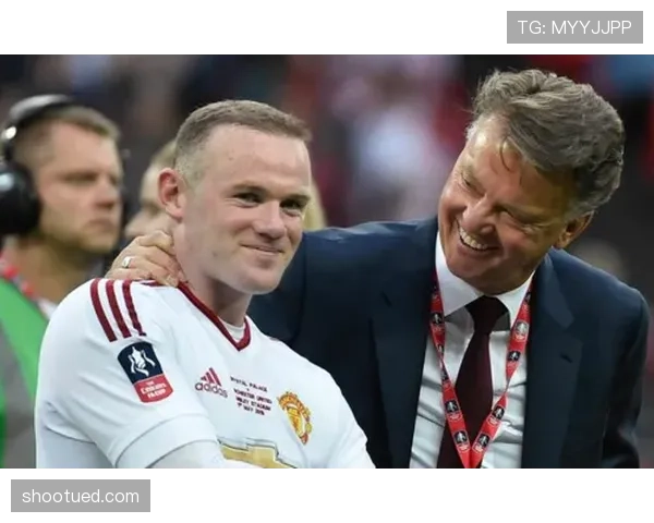 乌加特与罗德里：防守屏障与组织枢纽的战术角色差异解析