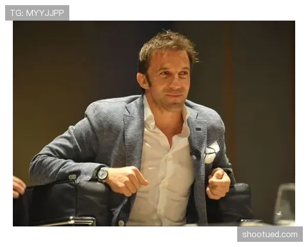 德尔皮耶罗回撤接应主导进攻，关键战激活锋线对比昔日核心角色