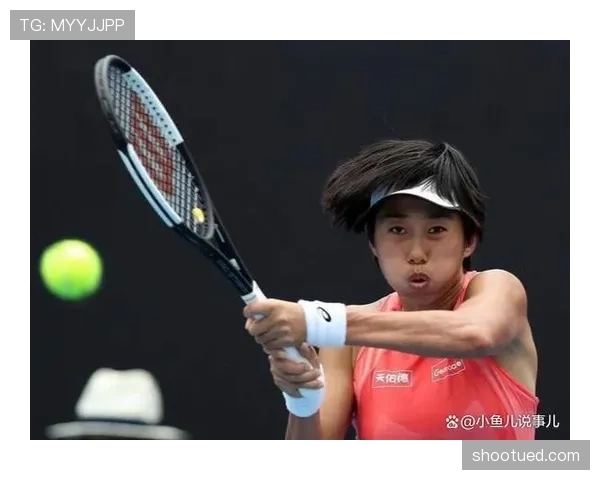 假设张帅上了时装周，球拍比名牌包还抢镜