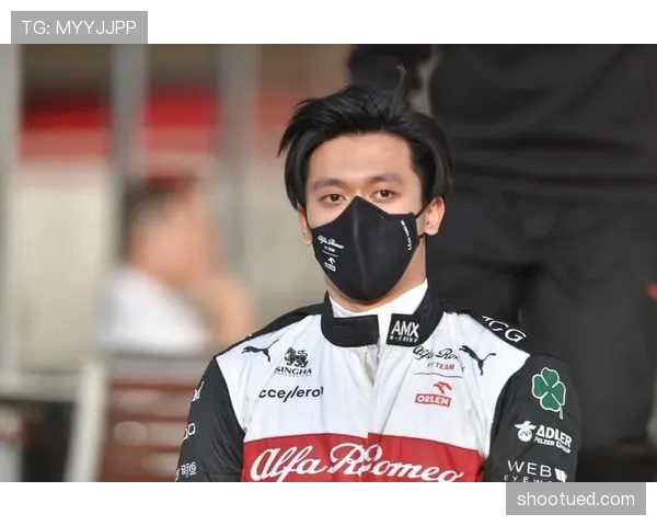 周冠宇随手一张日常照，我这月工资都不好意思发朋友圈了